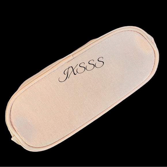 Light Pink Gucci Beauty (Floral-Detailed) Cosmetic-Makeup Bag - Picture 14 of 16